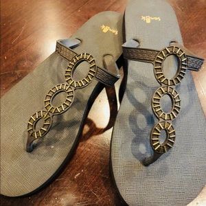 Sanuk flip flops